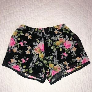 LA Hearts Floral Shorts Size M